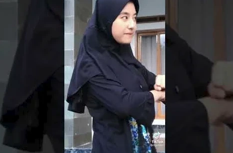 New Link Video Viral Phenomenon of Abg Viral Sma 2025 Kak Zahra Tutorial Wiwik Dalam Mobil di Tempat Parkir One for All Indonesia